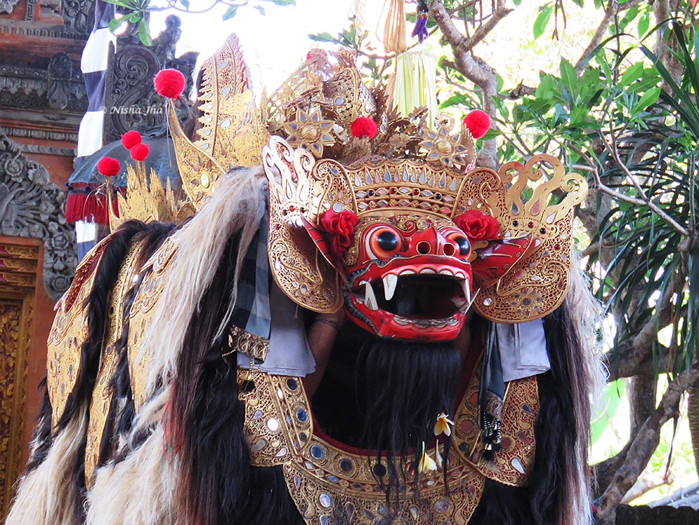 Bali barong dance drama balinese dance ubud indonesia | lemonicks