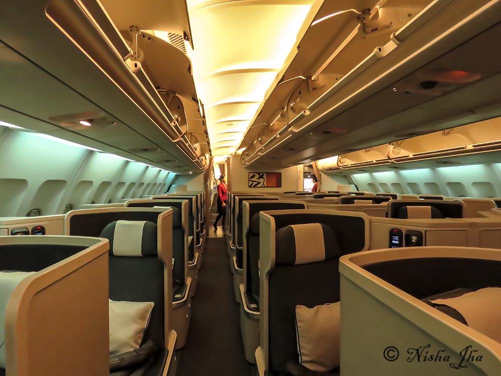 Cathay Pacific Business class A350 , overhead storage