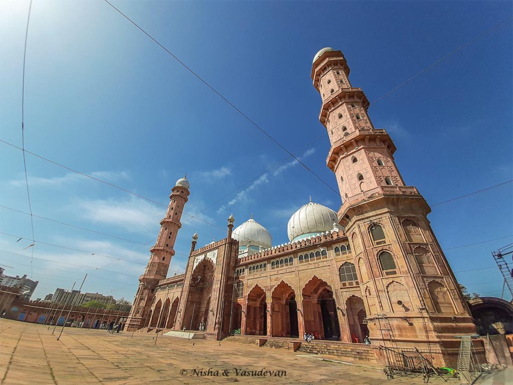 Tall minarets tajul masajid the largest mosque in india