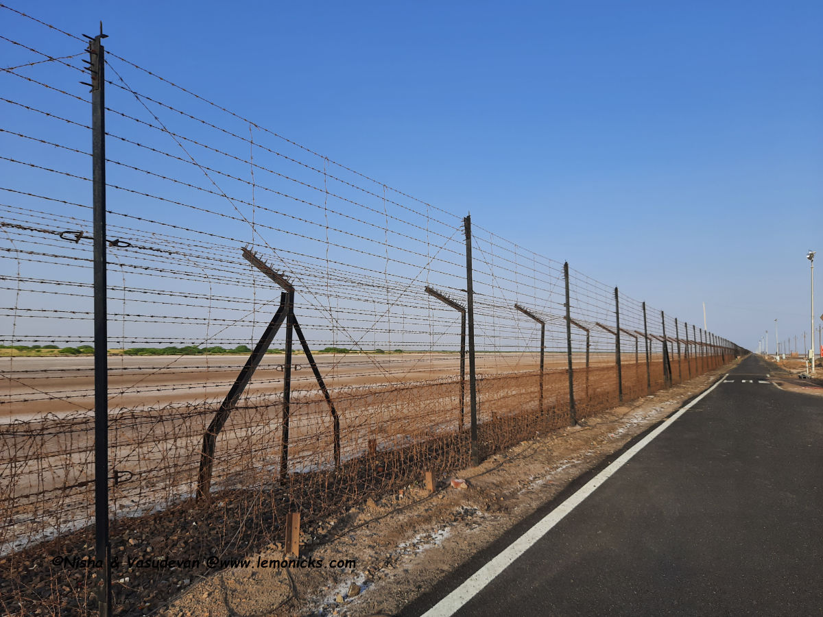 Nadabet border India-Pakistan border Kutch Gujarat Barbed wire fence